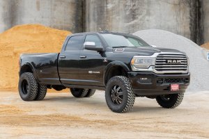Ram 3500 Suspension Lift Kit - Rough Country - 5 Inch Lift Kit | Diesel | AISIN | V2 - '19-'24